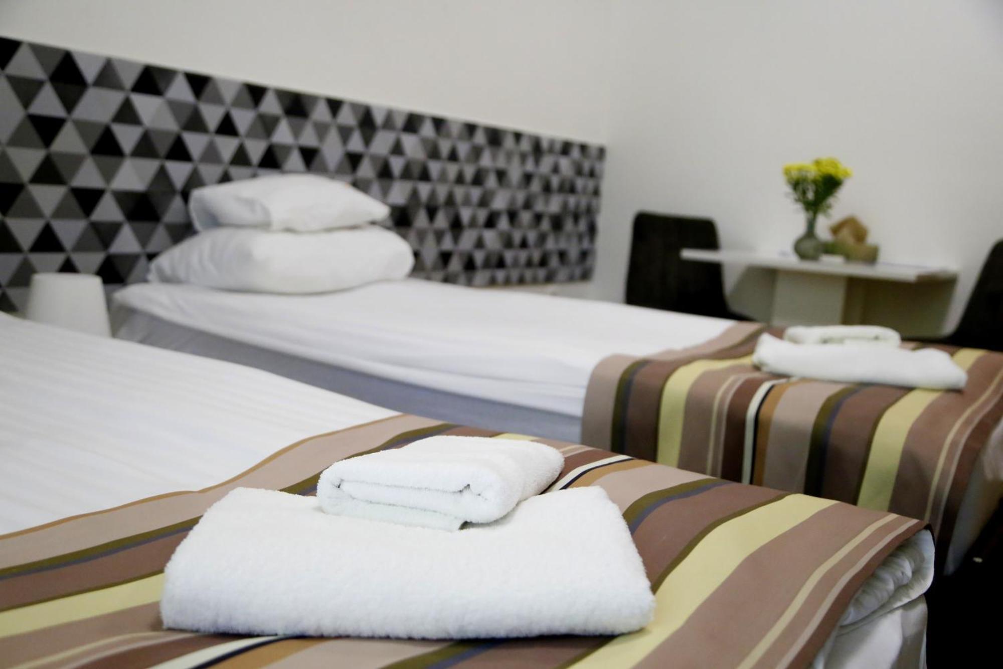 דברצן Auguszta Hotel מראה חיצוני תמונה