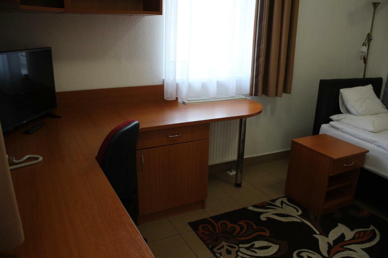 דברצן Auguszta Hotel מראה חיצוני תמונה